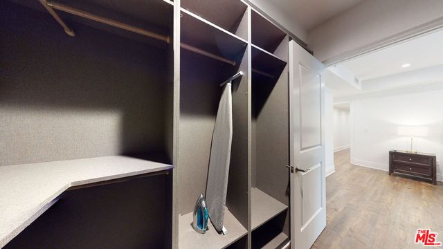 907 S SHENANDOAH Street 101, Los Angeles, CA 90035