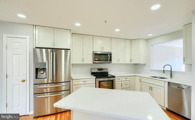9863 DECATUR RD, Middle River, MD 21220