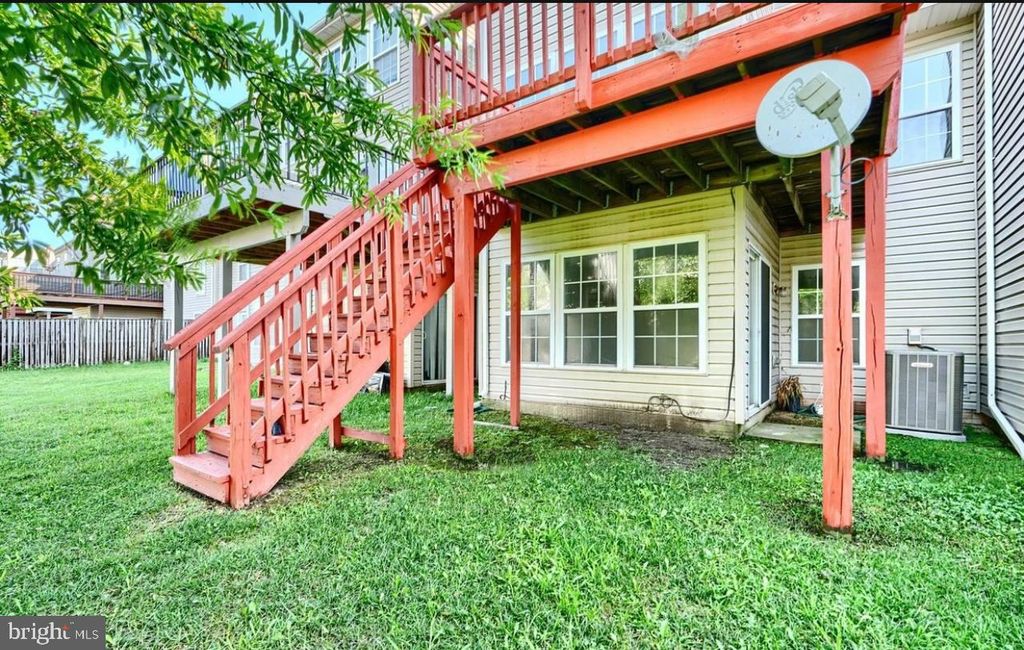 Image 31 of property listing at 9863 DECATUR RD, Middle River, MD 21220