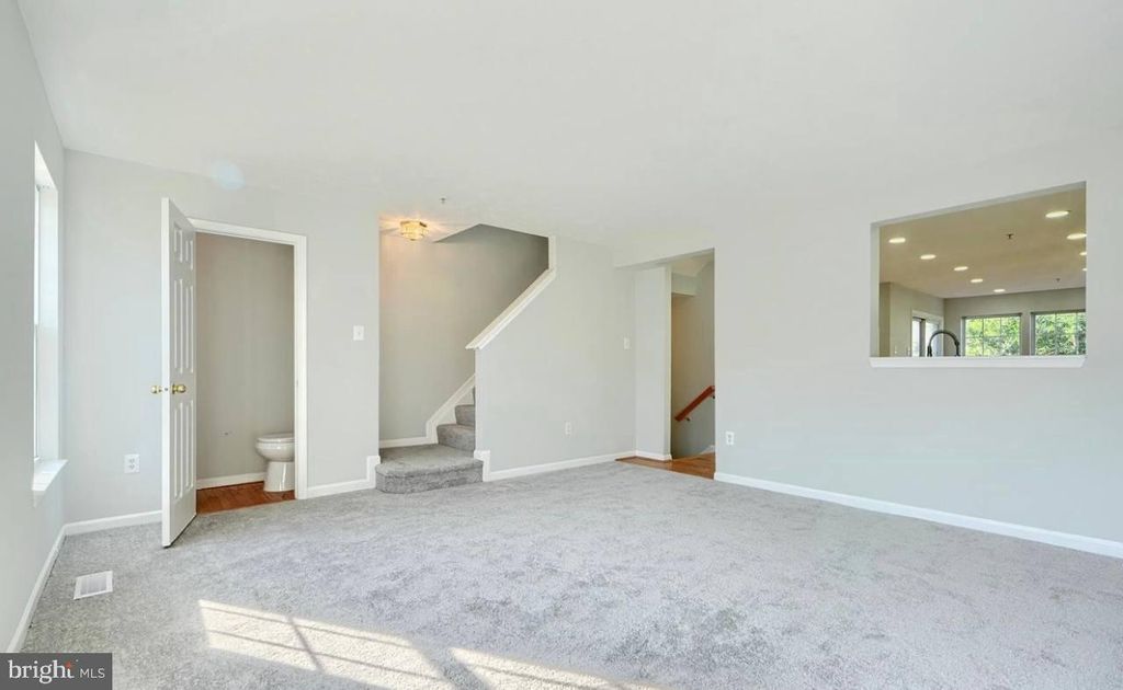 Image 8 of property listing at 9863 DECATUR RD, Middle River, MD 21220