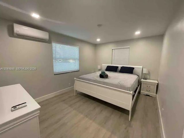 1925 Dewey St 1927, Hollywood, FL 33020