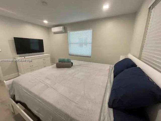 1925 Dewey St 1927, Hollywood, FL 33020