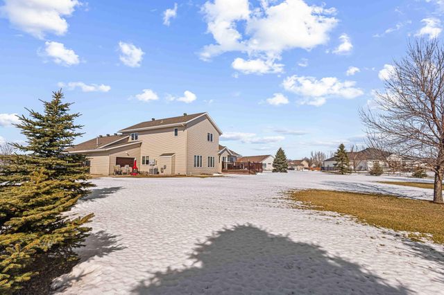 722 42nd Avenue S, Moorhead, MN 56560