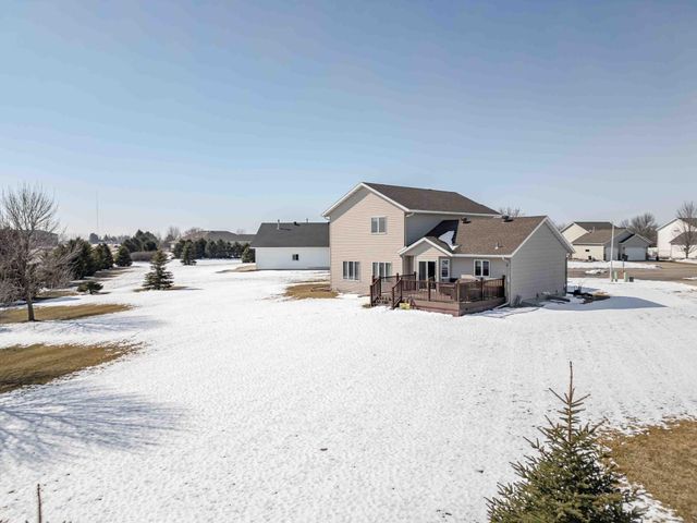 722 42nd Avenue S, Moorhead, MN 56560