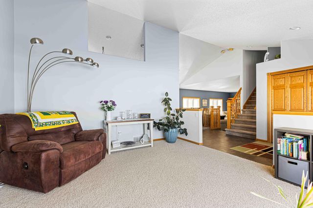 722 42nd Avenue S, Moorhead, MN 56560