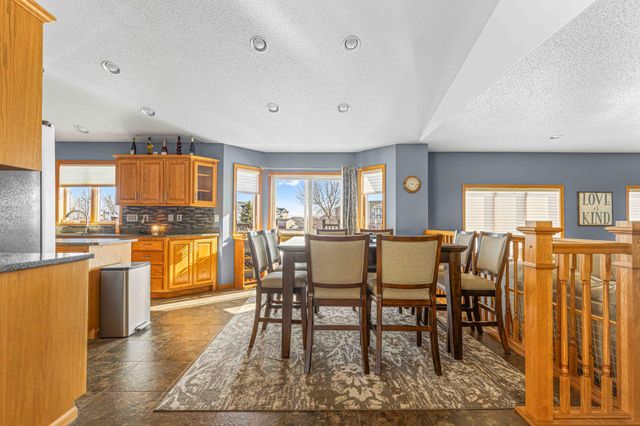 722 42nd Avenue S, Moorhead, MN 56560