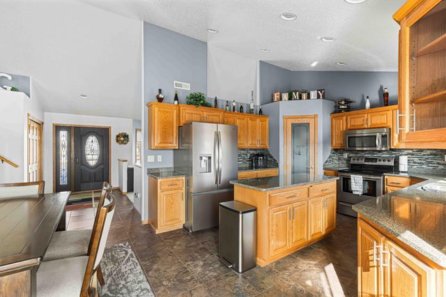 722 42nd Avenue S, Moorhead, MN 56560