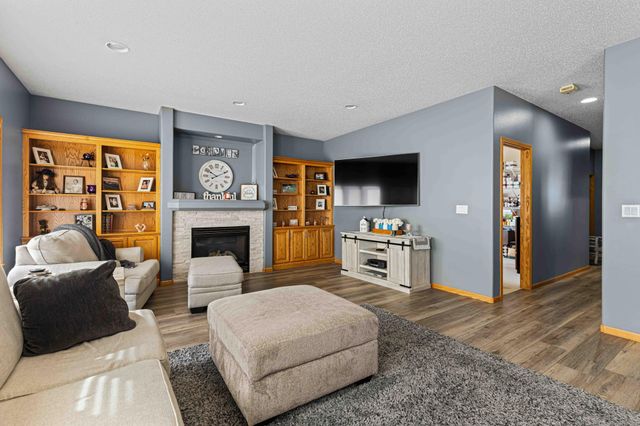 722 42nd Avenue S, Moorhead, MN 56560