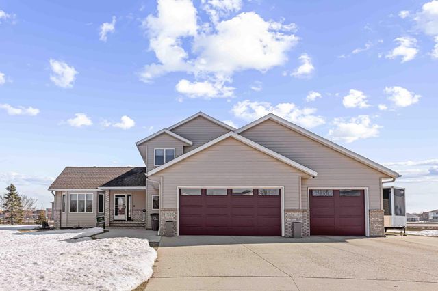 722 42nd Avenue S, Moorhead, MN 56560