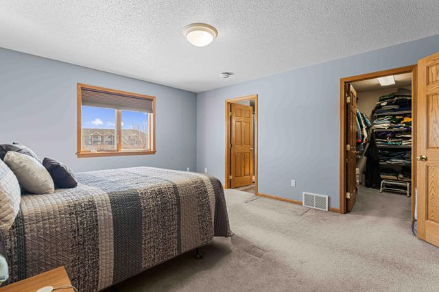 722 42nd Avenue S, Moorhead, MN 56560