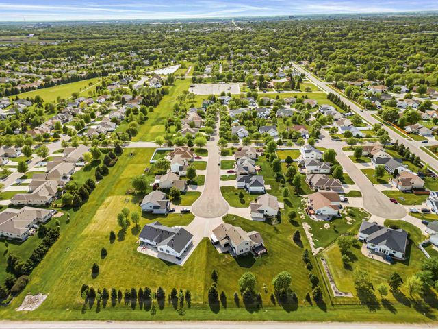 722 42nd Avenue S, Moorhead, MN 56560