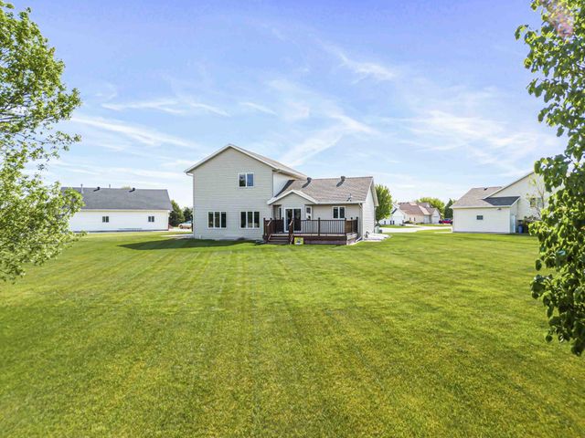 722 42nd Avenue S, Moorhead, MN 56560
