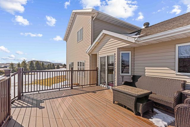 722 42nd Avenue S, Moorhead, MN 56560