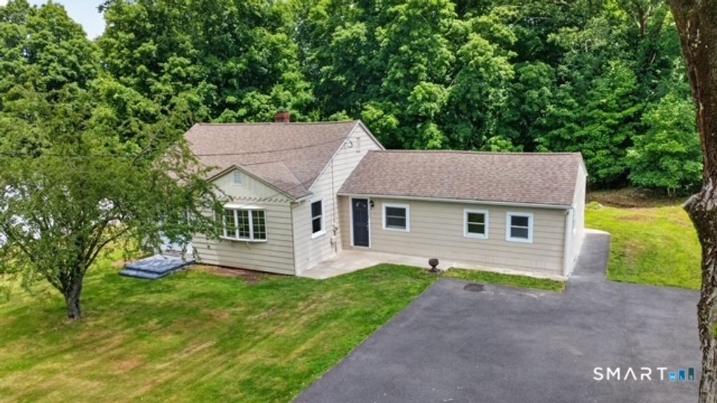 152 Summit Road, Prospect, CT 06712