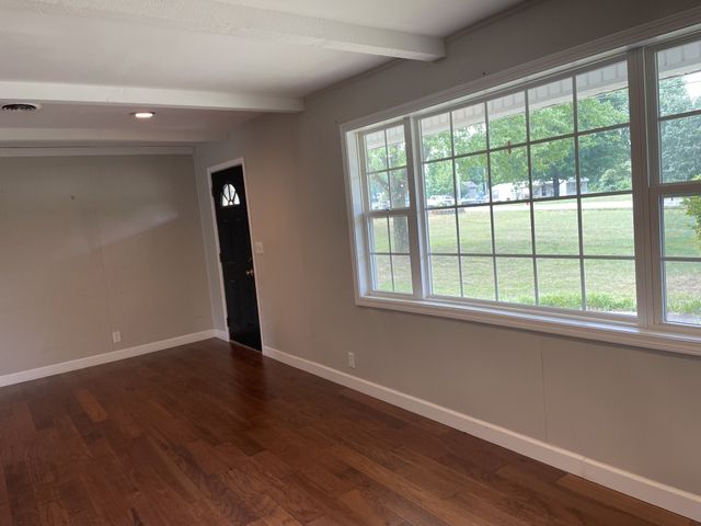 305 Cedar Hill Rd, Adams, TN 37010