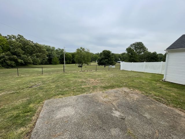 305 Cedar Hill Rd, Adams, TN 37010