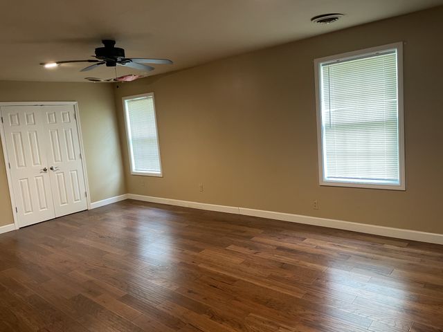 305 Cedar Hill Rd, Adams, TN 37010