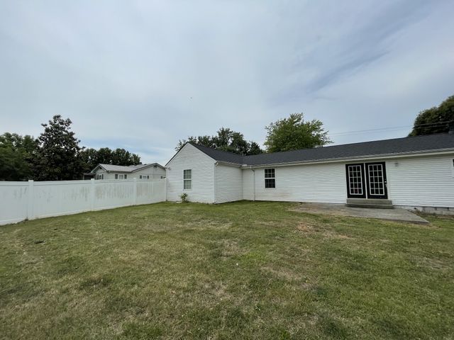 305 Cedar Hill Rd, Adams, TN 37010