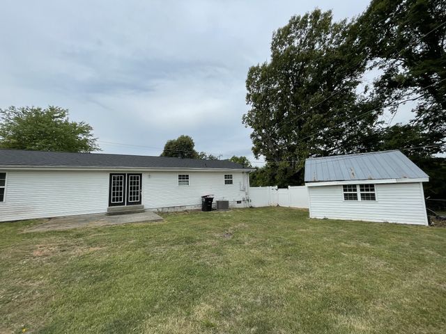 305 Cedar Hill Rd, Adams, TN 37010
