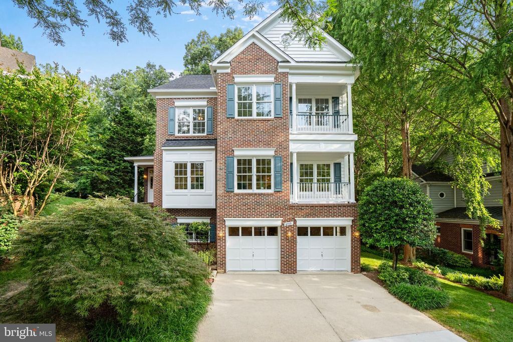8010 ELLINGSON DR, Chevy Chase, MD 20815