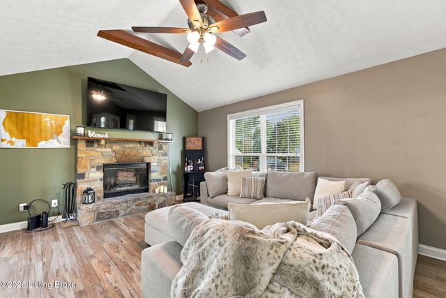 475 Whitetail Dr, Taylorsville, KY 40071