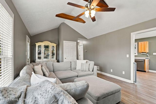 475 Whitetail Dr, Taylorsville, KY 40071