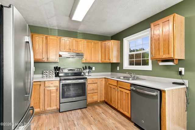 475 Whitetail Dr, Taylorsville, KY 40071