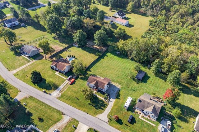 475 Whitetail Dr, Taylorsville, KY 40071