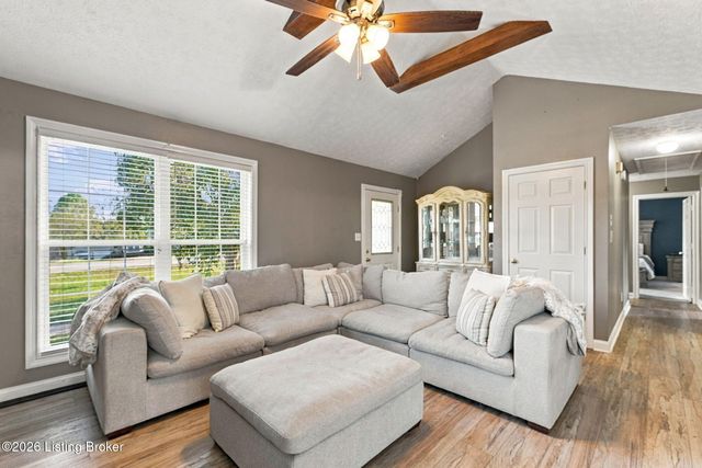 475 Whitetail Dr, Taylorsville, KY 40071