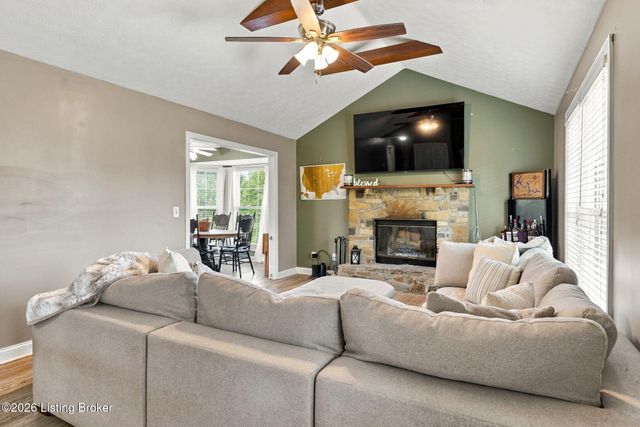 475 Whitetail Dr, Taylorsville, KY 40071