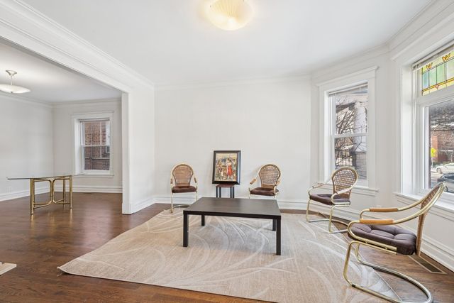 1122 S Oak Park Avenue, Oak Park, IL 60304