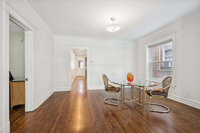 1122 S Oak Park Avenue, Oak Park, IL 60304