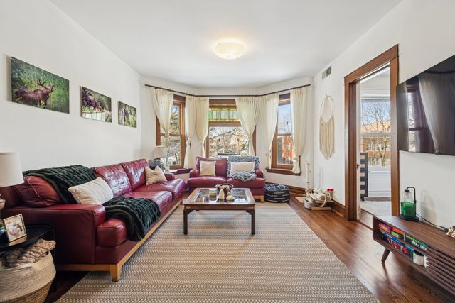 1122 S Oak Park Avenue, Oak Park, IL 60304