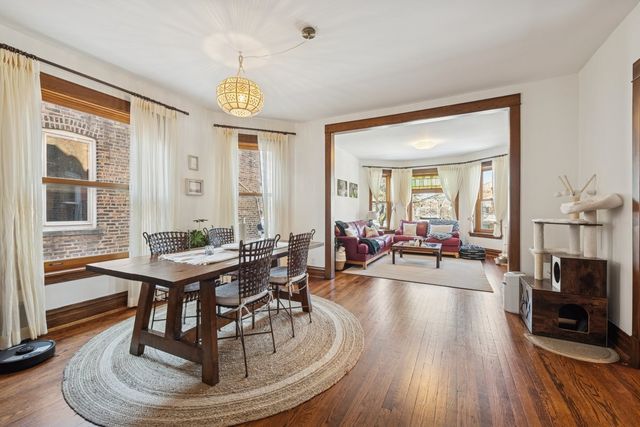 1122 S Oak Park Avenue, Oak Park, IL 60304