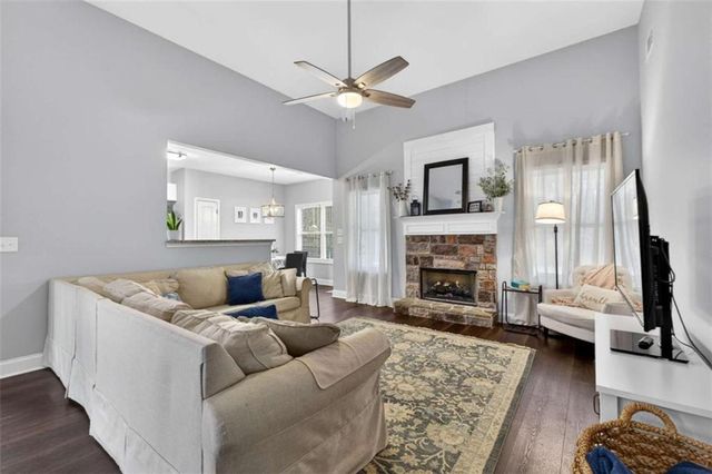 155 W Pennick W Drive, Covington, GA 30014