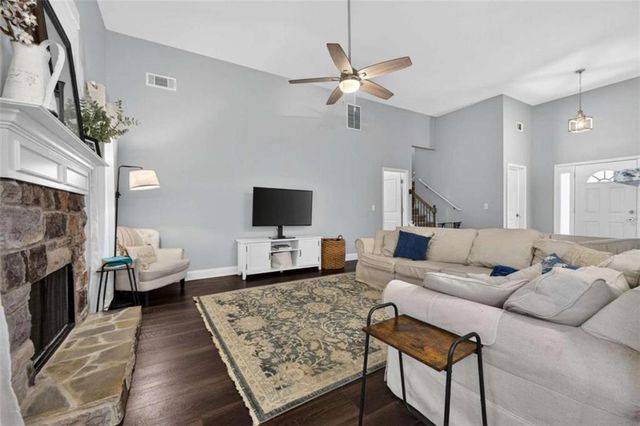 155 W Pennick W Drive, Covington, GA 30014