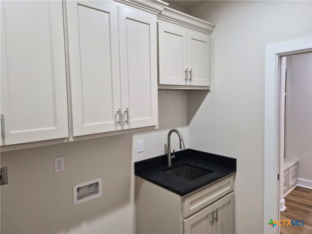 520 Essence Drive, Victoria, TX 77904