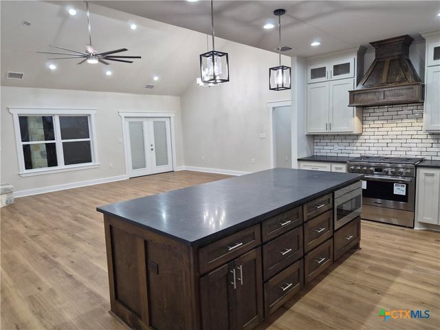 520 Essence Drive, Victoria, TX 77904