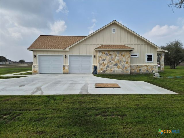 520 Essence Drive, Victoria, TX 77904