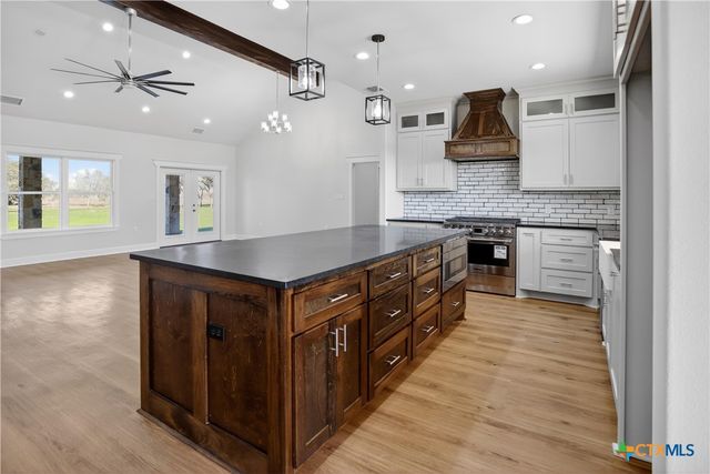 520 Essence Drive, Victoria, TX 77904