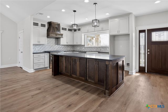 520 Essence Drive, Victoria, TX 77904