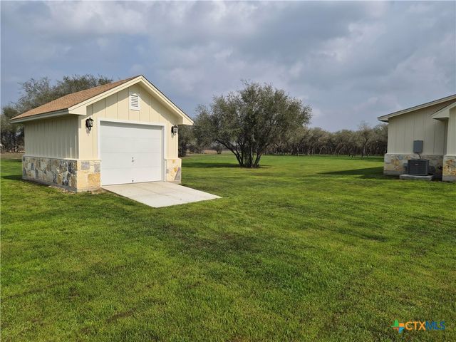 520 Essence Drive, Victoria, TX 77904