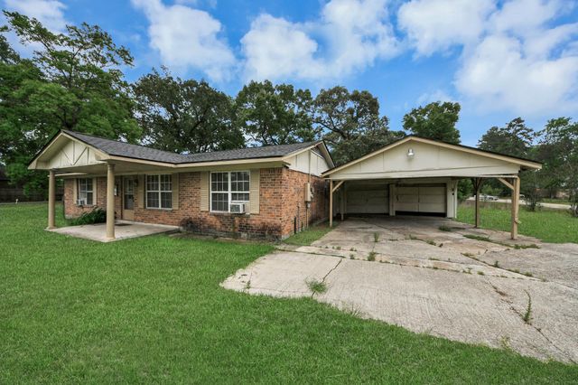 1301 Briarcliff Street, Conroe, TX 77385