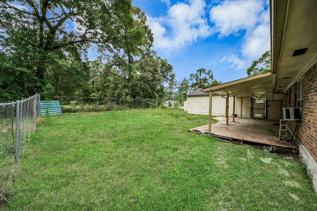 1301 Briarcliff Street, Conroe, TX 77385