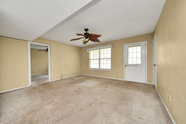 1301 Briarcliff Street, Conroe, TX 77385