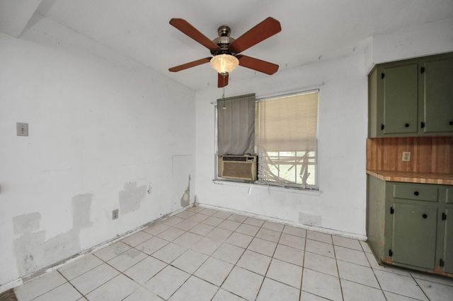 1301 Briarcliff Street, Conroe, TX 77385