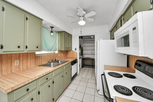 1301 Briarcliff Street, Conroe, TX 77385