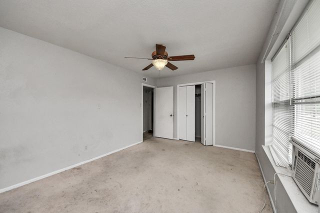 1301 Briarcliff Street, Conroe, TX 77385