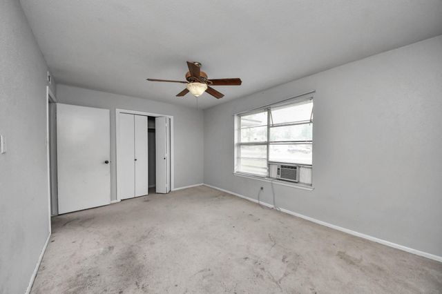 1301 Briarcliff Street, Conroe, TX 77385
