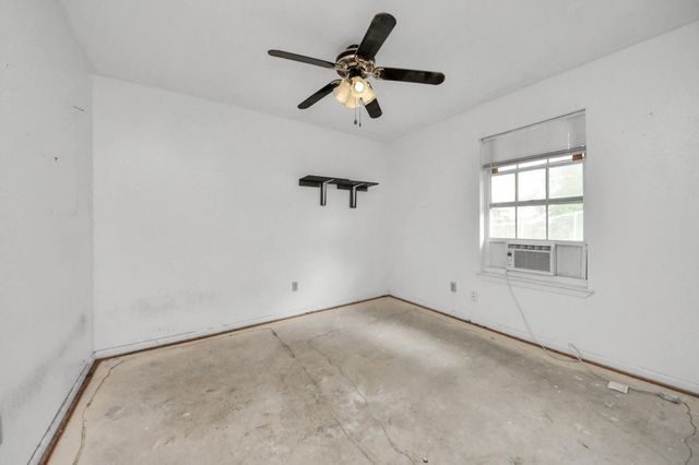 1301 Briarcliff Street, Conroe, TX 77385